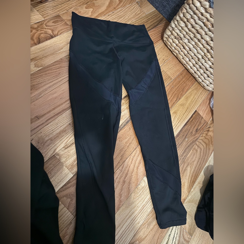 DONATING TMRW! Aerie MOVE workout leggings!
